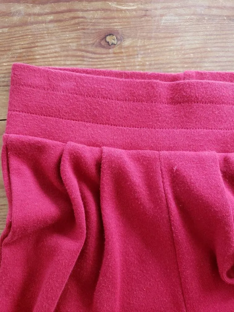 1980s Red Stretchy Stirrup Pants / 80s High Waisted Stirrups by Ivy Pleated Cotton Poly Spandex / Medium