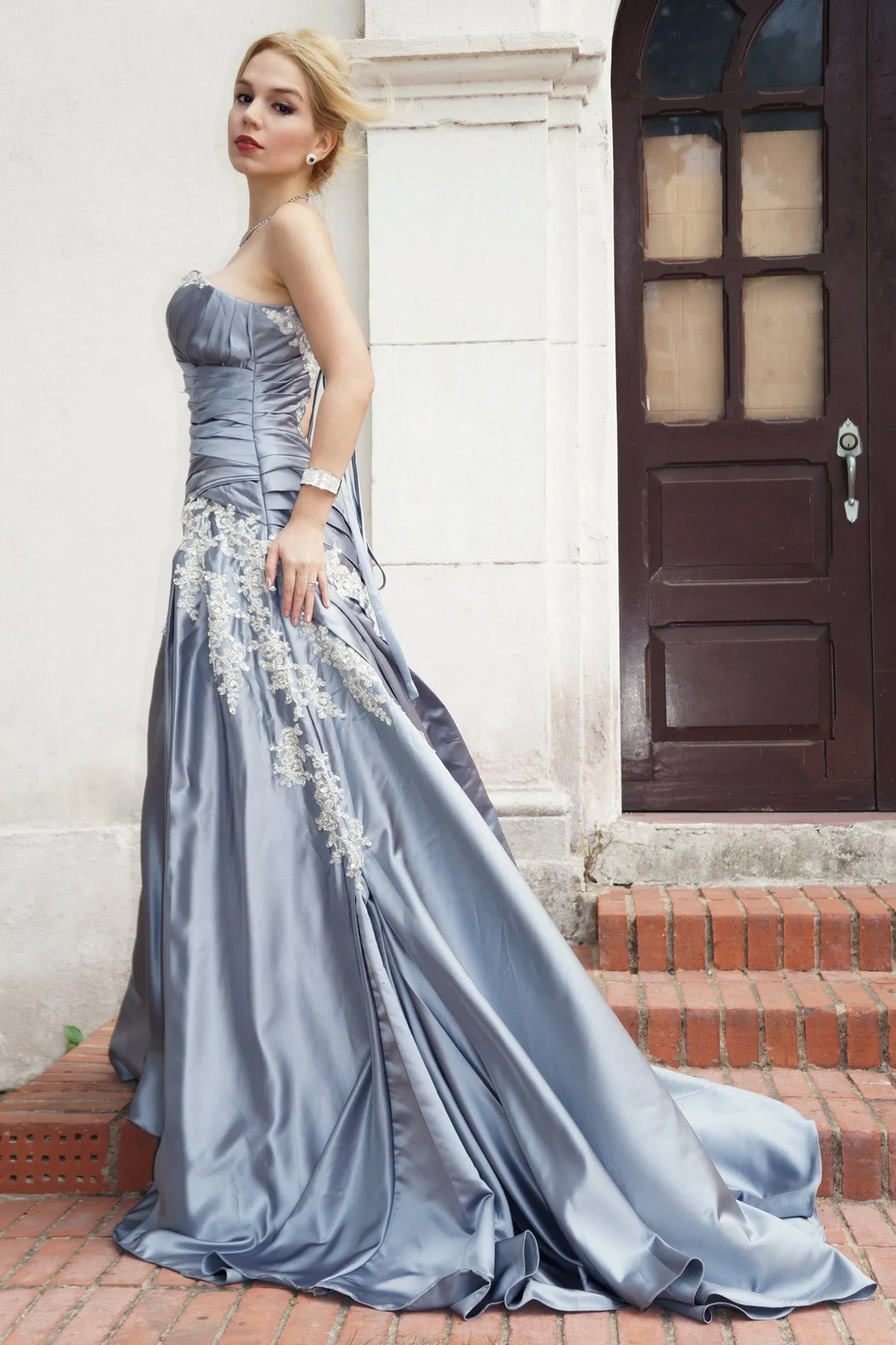 A-line Sweetheart Floor Length Charmuse Applique Lace Evening Dress