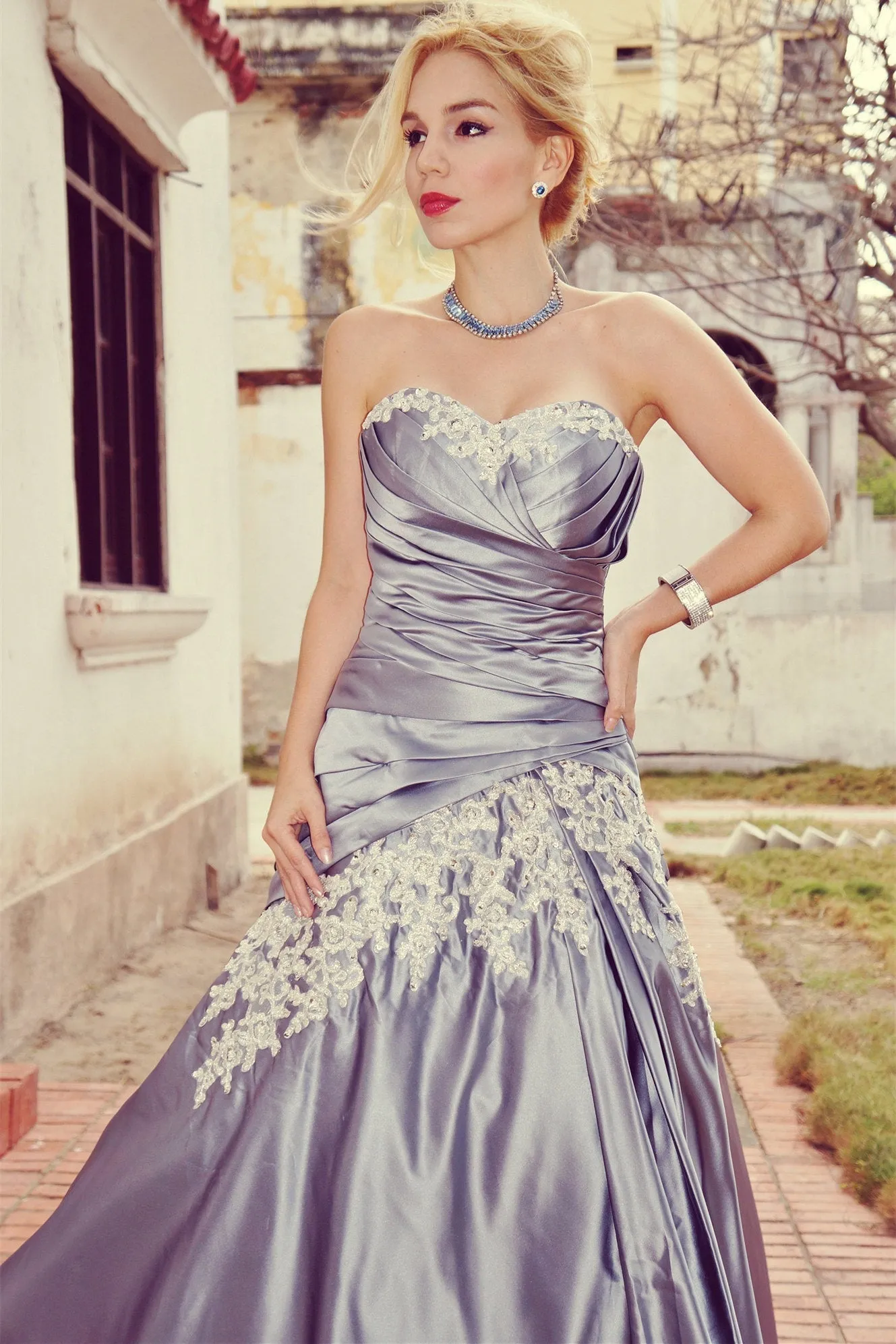 A-line Sweetheart Floor Length Charmuse Applique Lace Evening Dress