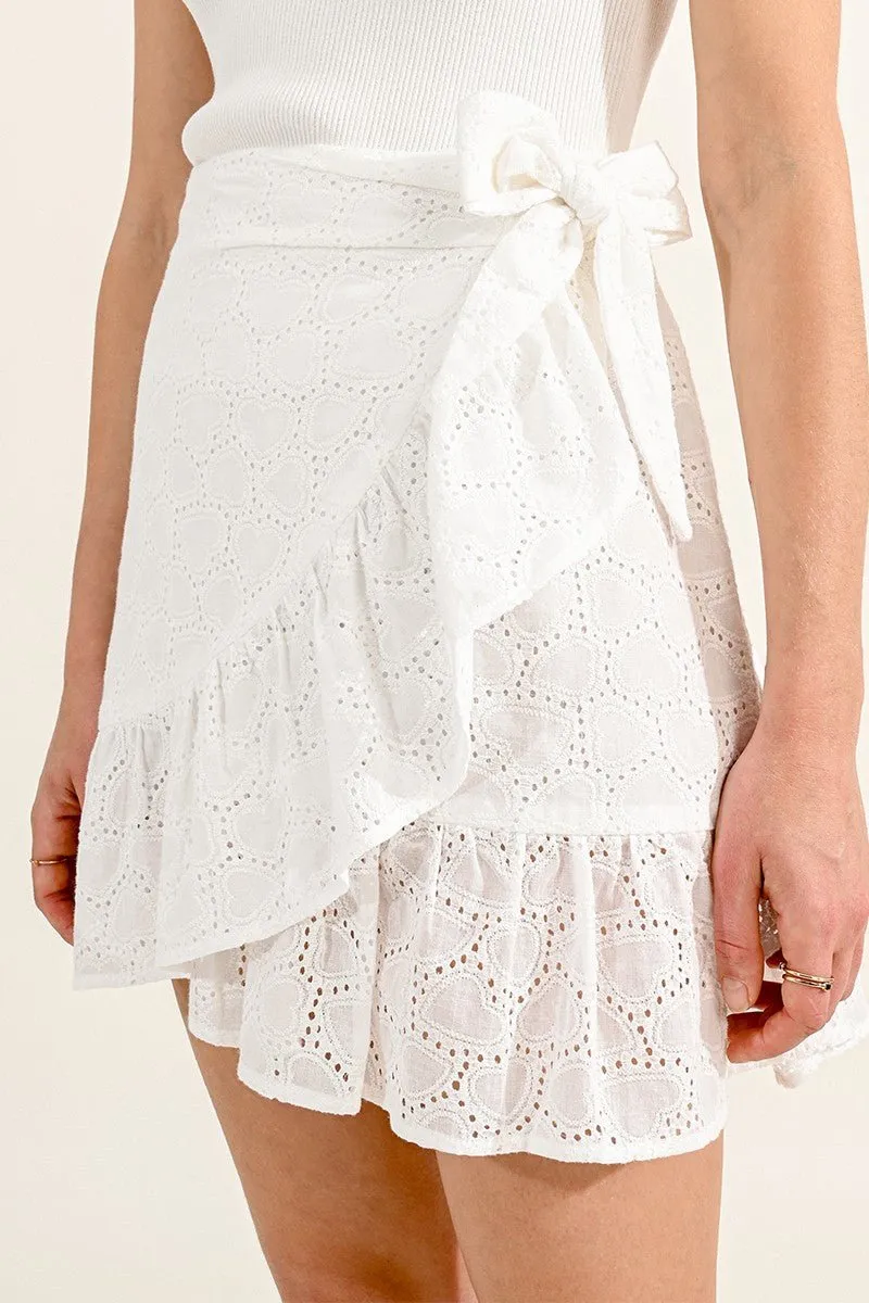ASYMMETRICAL ENGLISH LACE MINI SKIRT