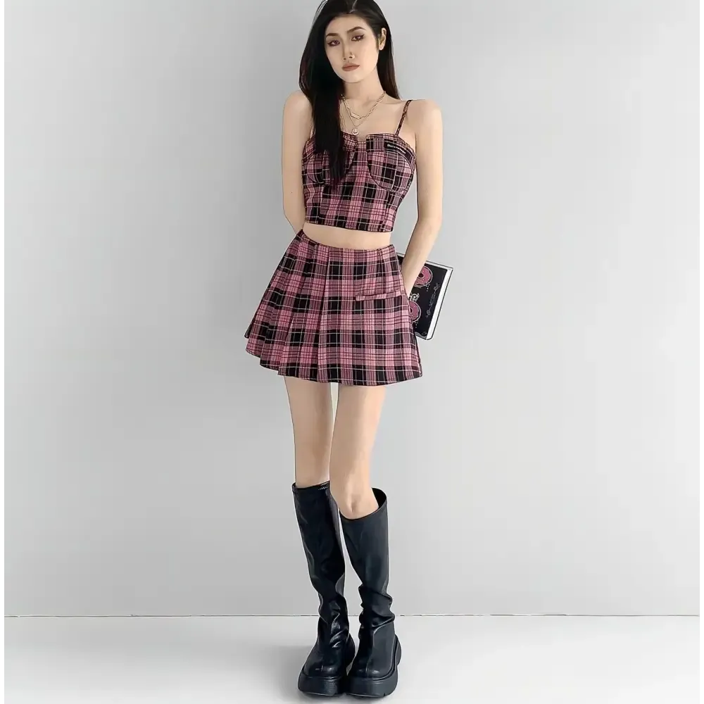 Barbiecore Aesthetic Two-Piece Set with Square Neckline and Adjustable Straps