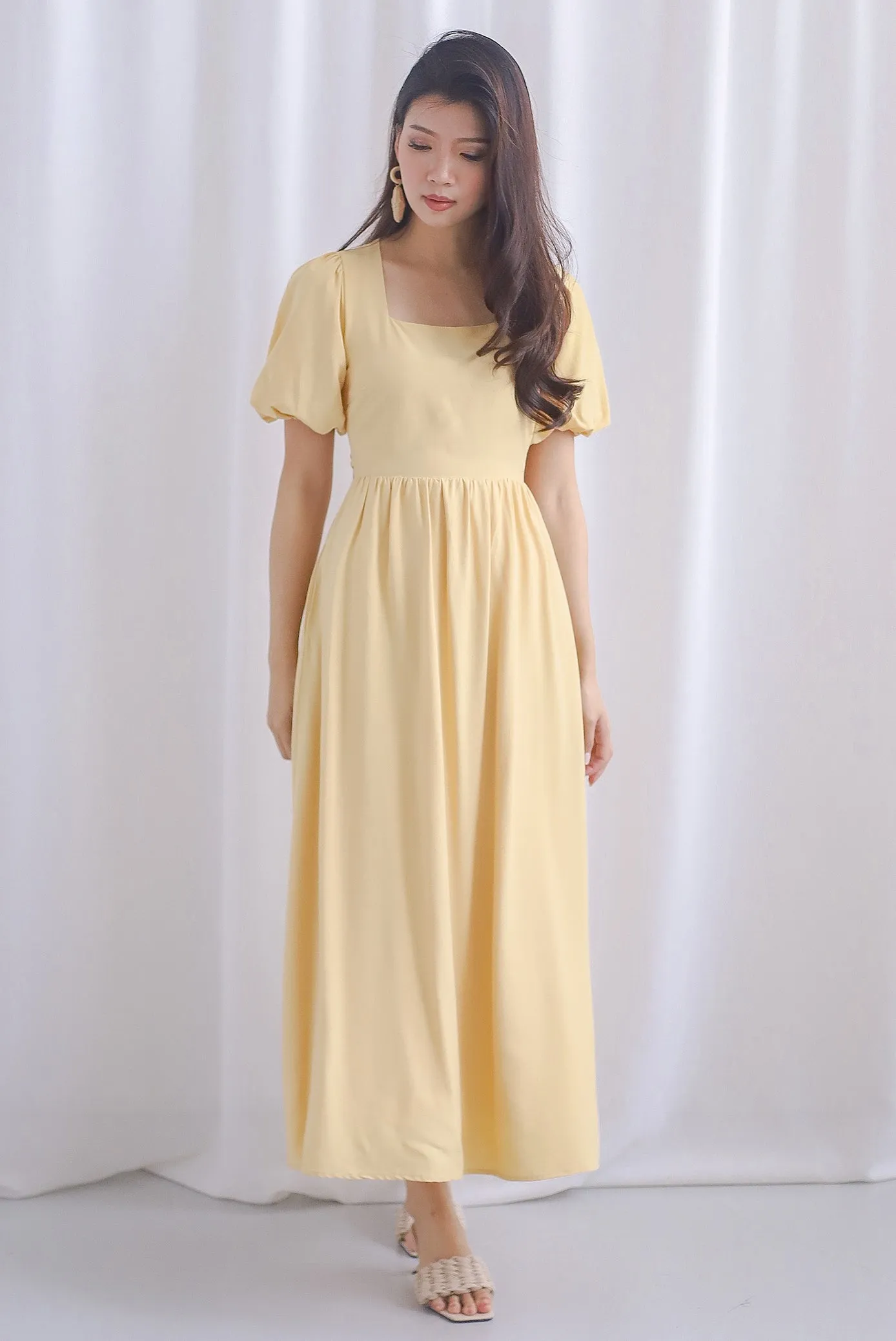 Bayleigh Puffy Sleeve Square Neckline Tie Back Dress In Custard