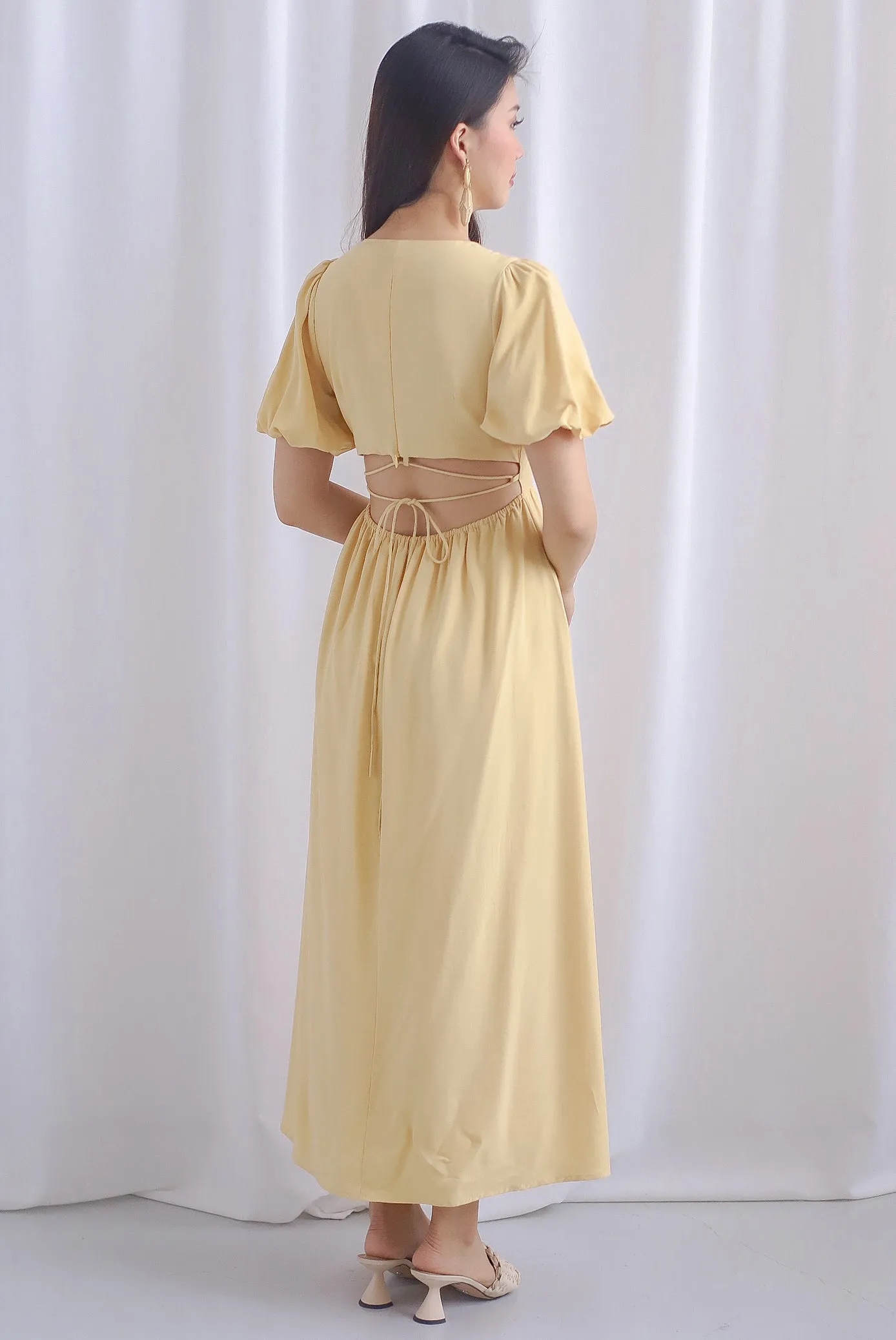 Bayleigh Puffy Sleeve Square Neckline Tie Back Dress In Custard