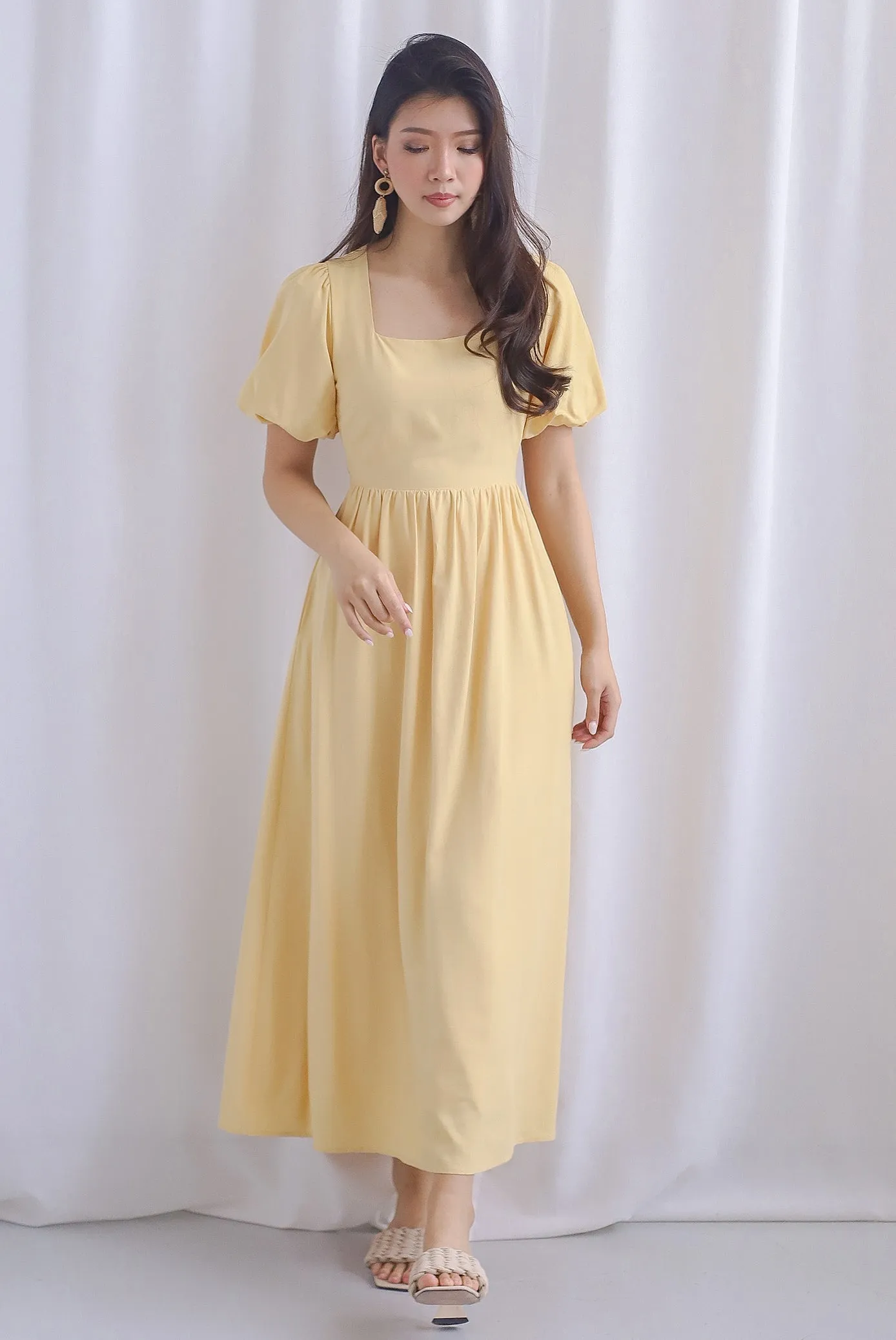 Bayleigh Puffy Sleeve Square Neckline Tie Back Dress In Custard