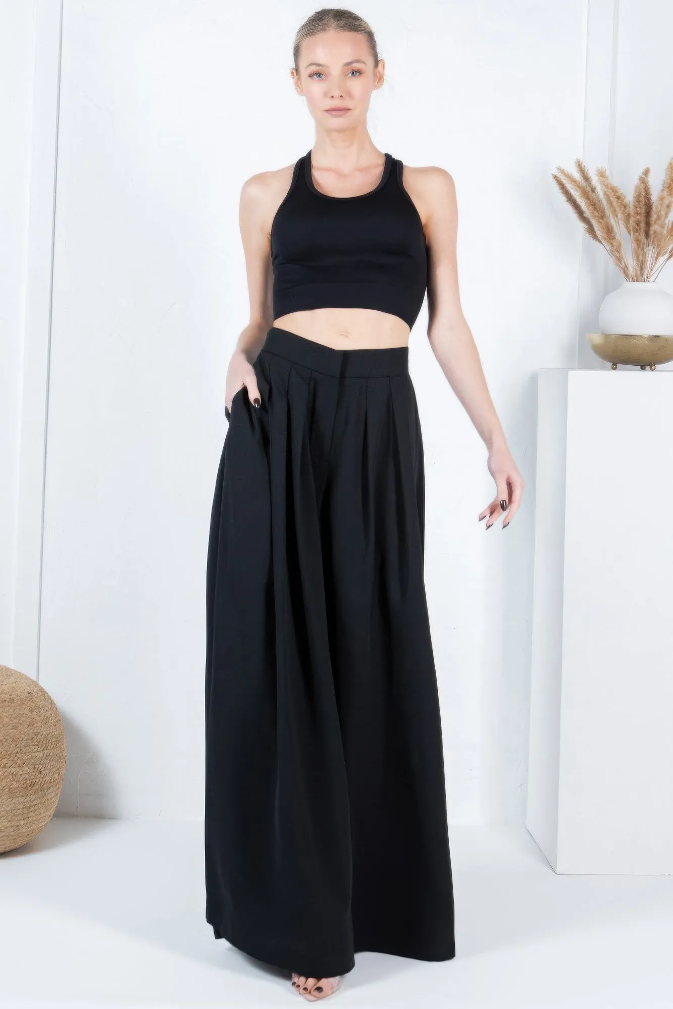 Black Large Hem Wide Leg Pleated Solid Pants