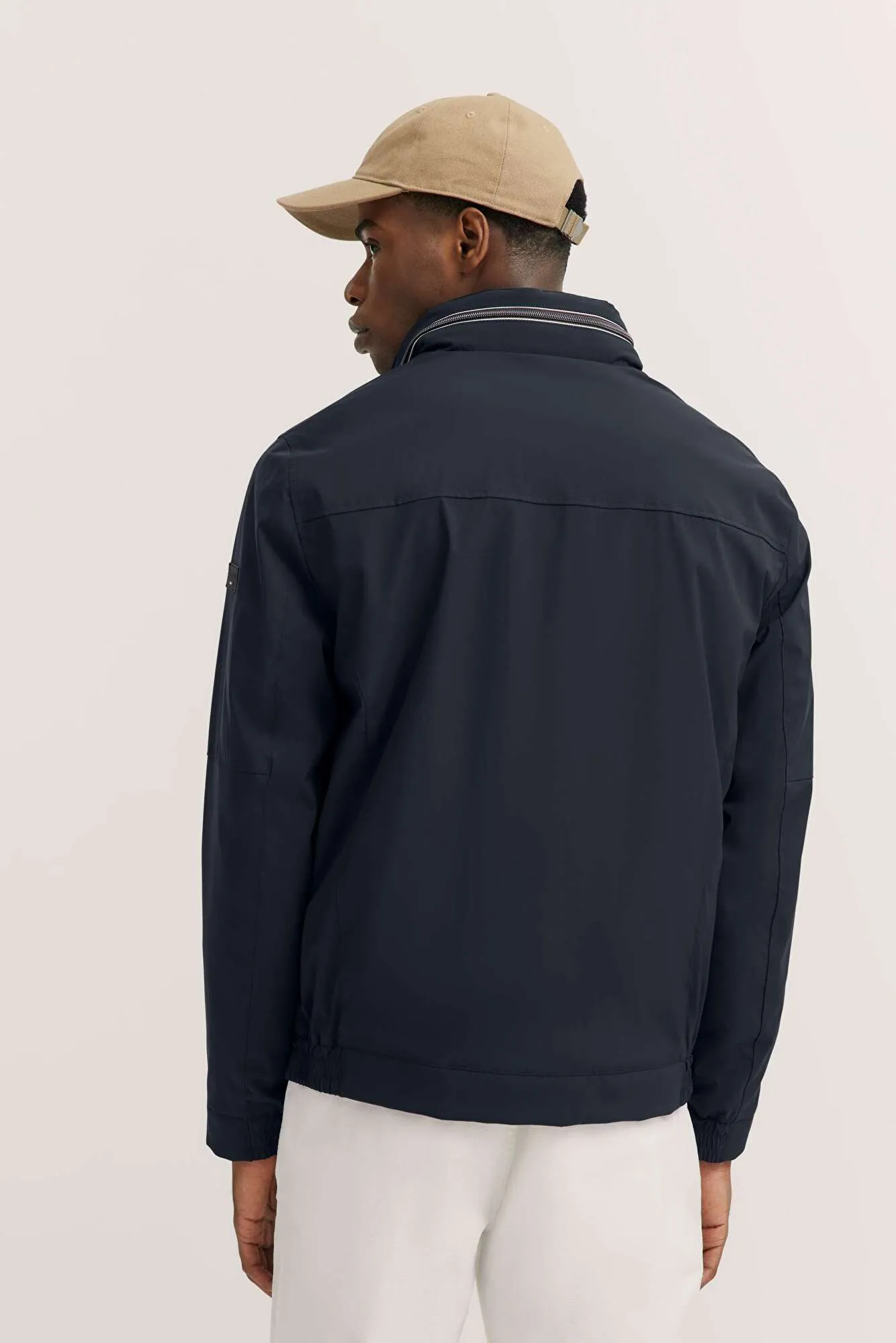 Bomber Jacket in Navy