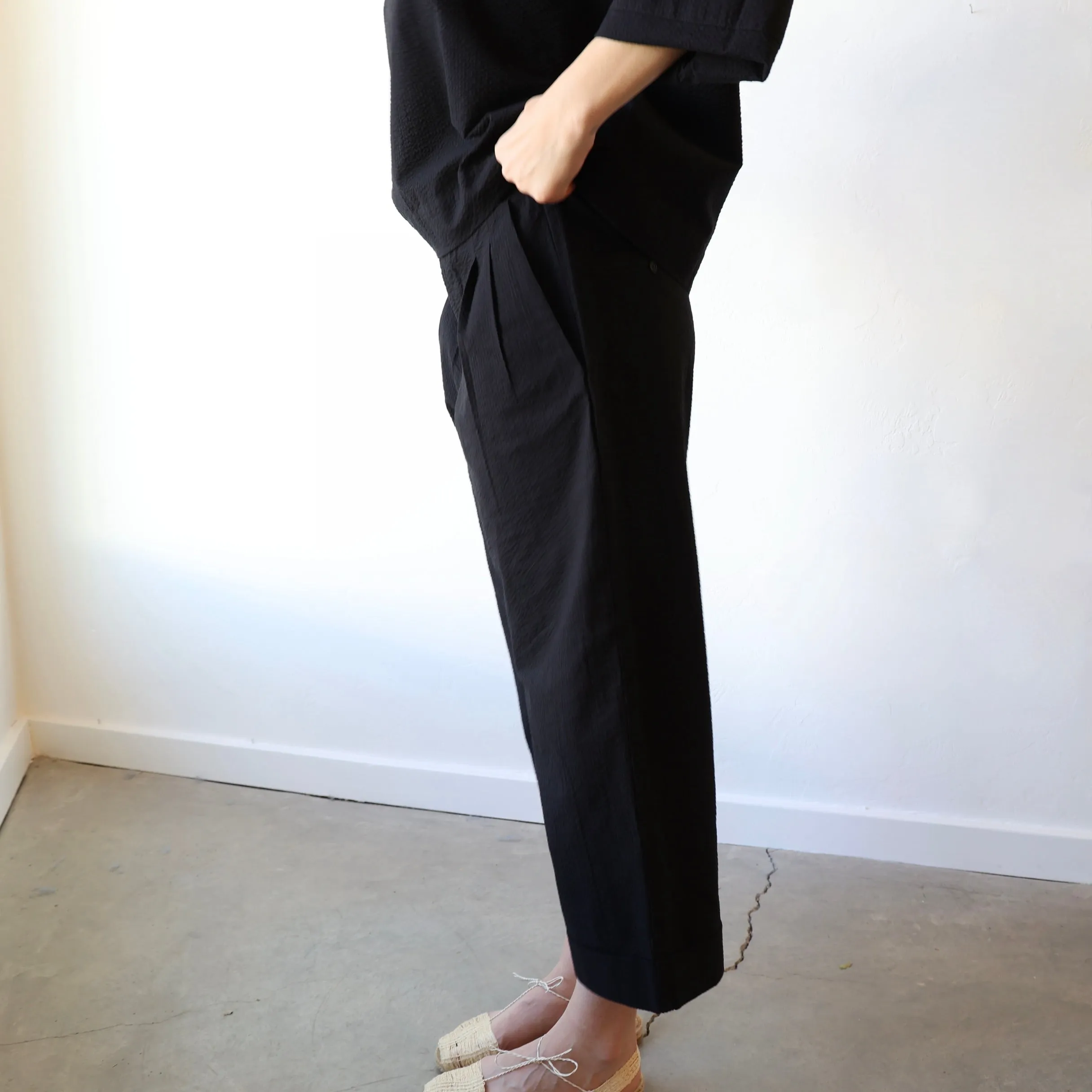 Bon Pleated Pants - Black Seersucker