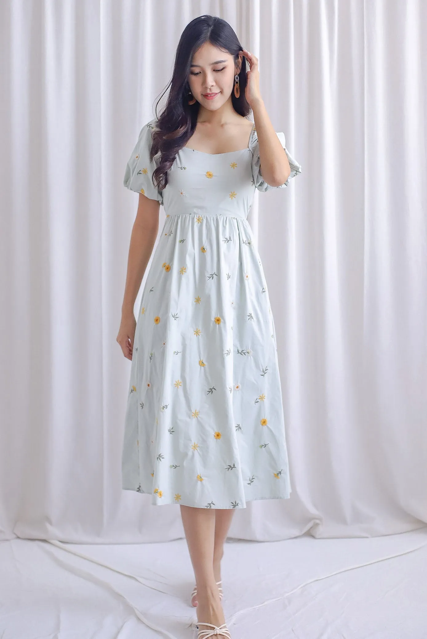 Charlotte Embro Puffy Sleeve Cut Out Back Dress In Sage
