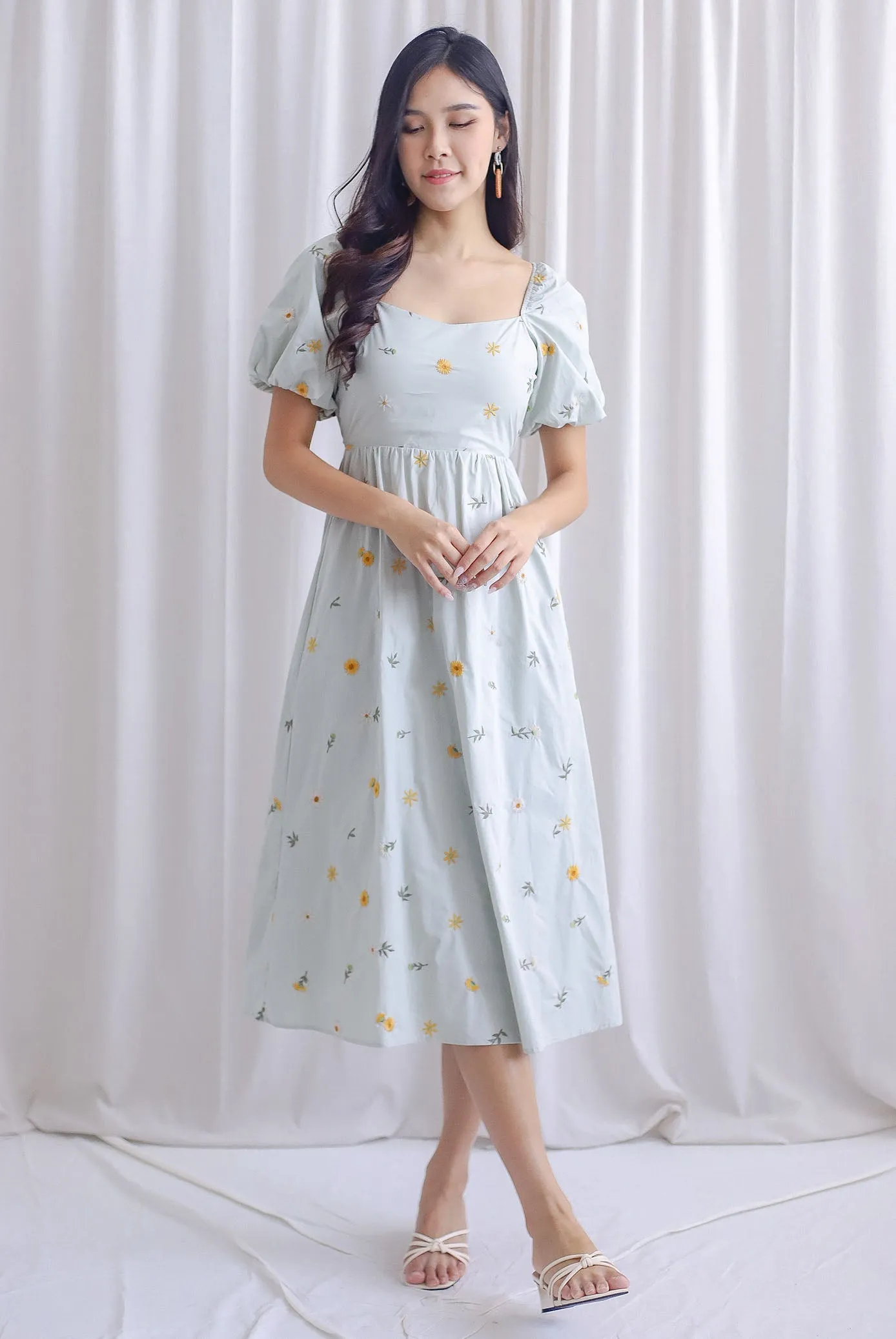 Charlotte Embro Puffy Sleeve Cut Out Back Dress In Sage