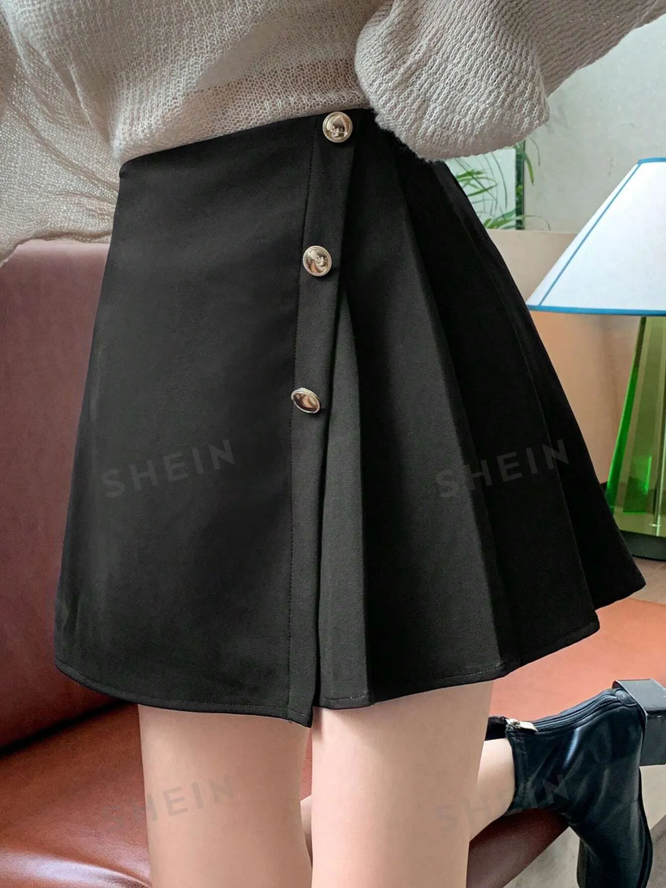 DAZY Solid Color Asymmetric Pleated Front Button Closure Elegant, Black Skirt For Women