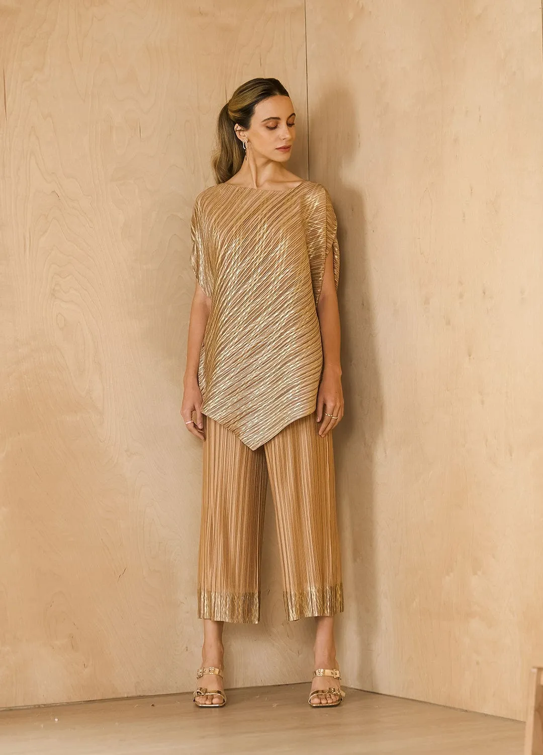 GOLD METALLIC KURTI DRAPE SET
