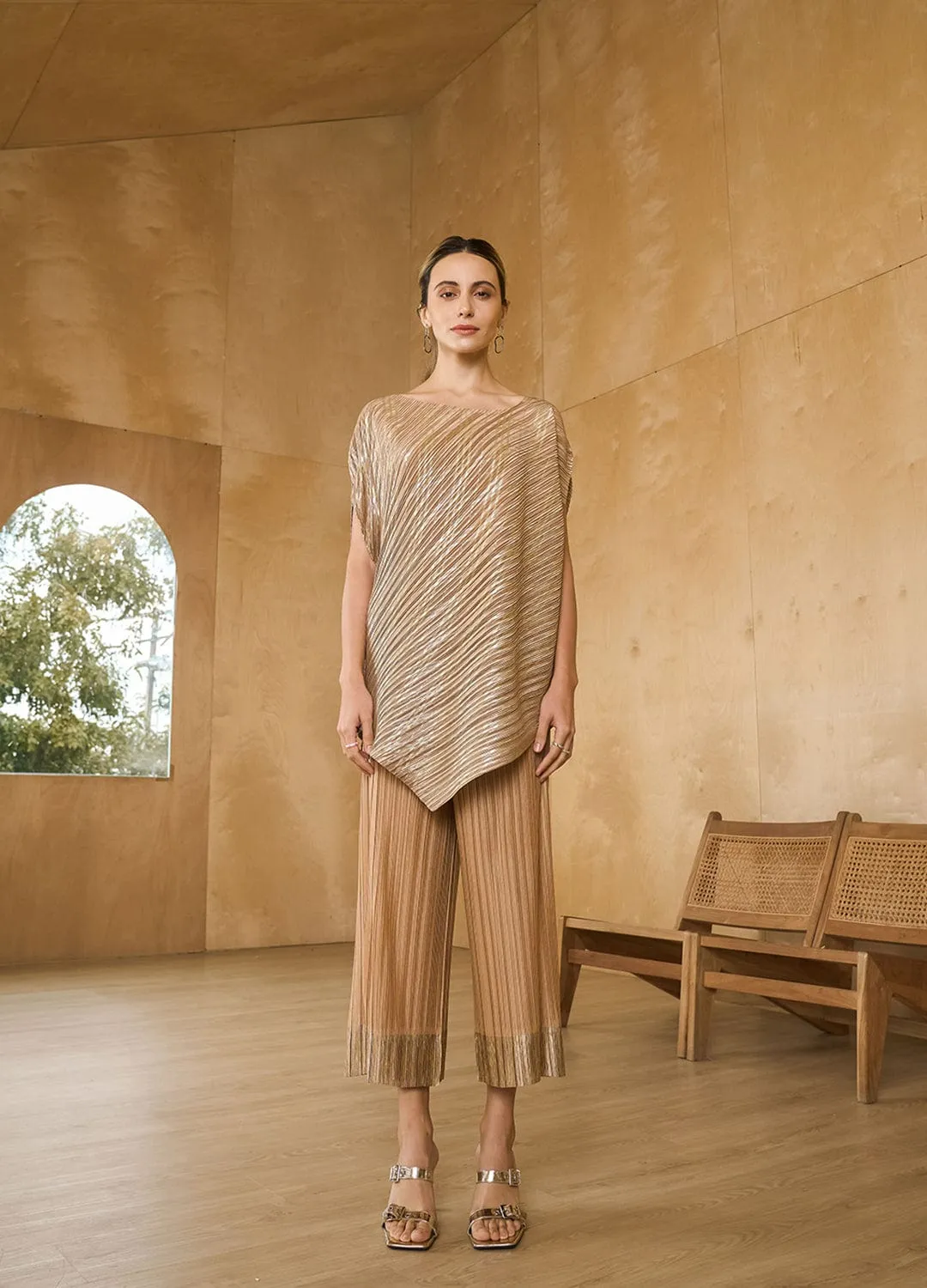 GOLD METALLIC KURTI DRAPE SET