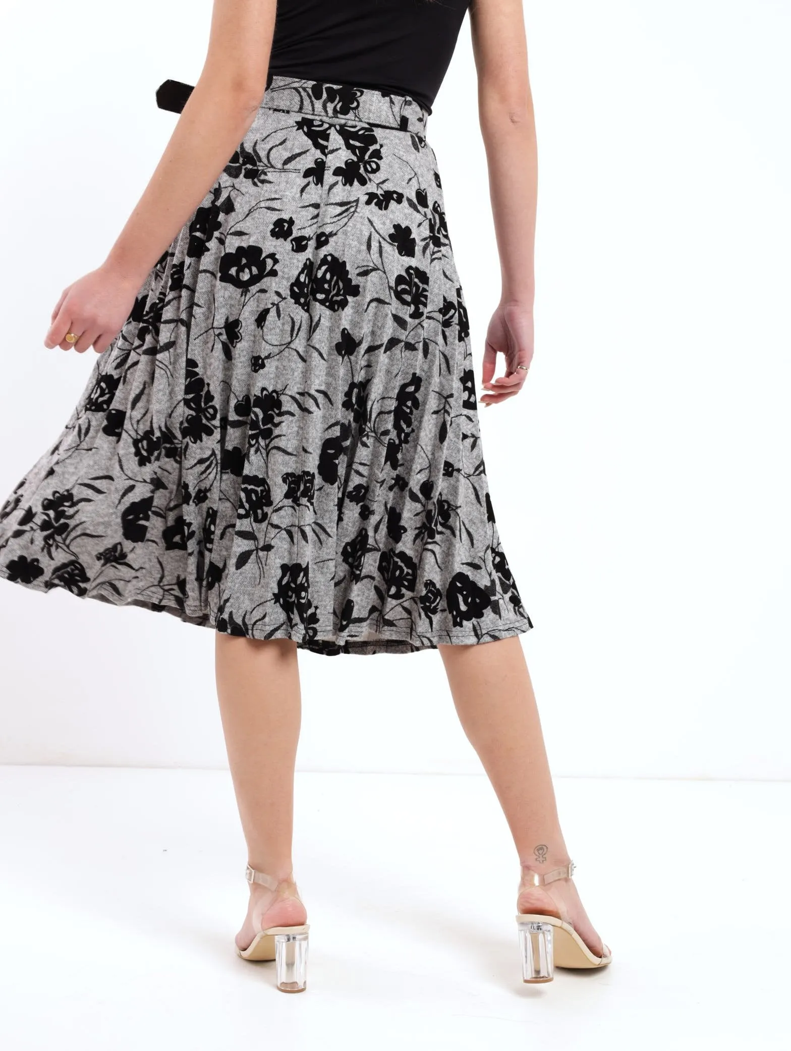 Ladies Pleated Jacquard Knit Skirt