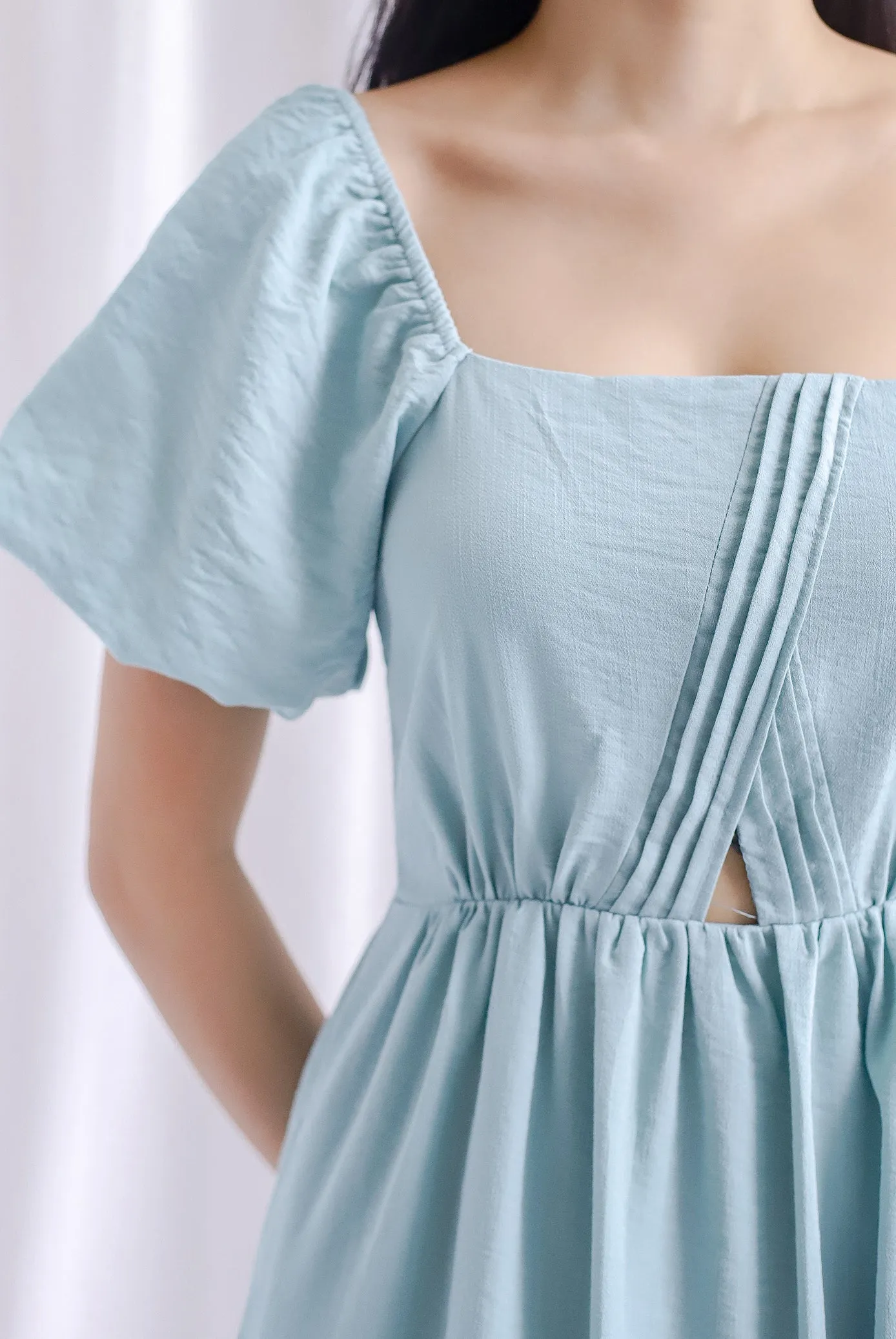 Marisa Puffy Sleeve Pintuck Cut Out Maxi Dress In Seafoam