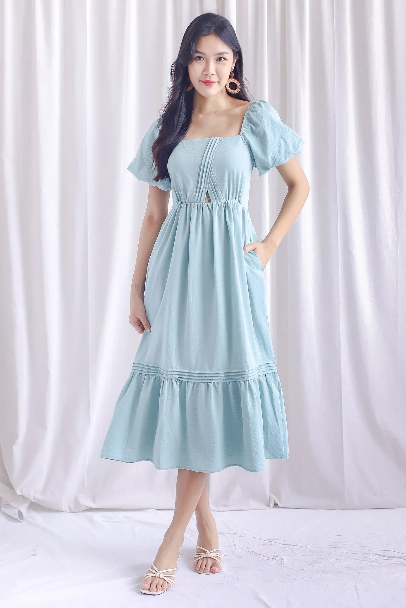 Marisa Puffy Sleeve Pintuck Cut Out Maxi Dress In Seafoam