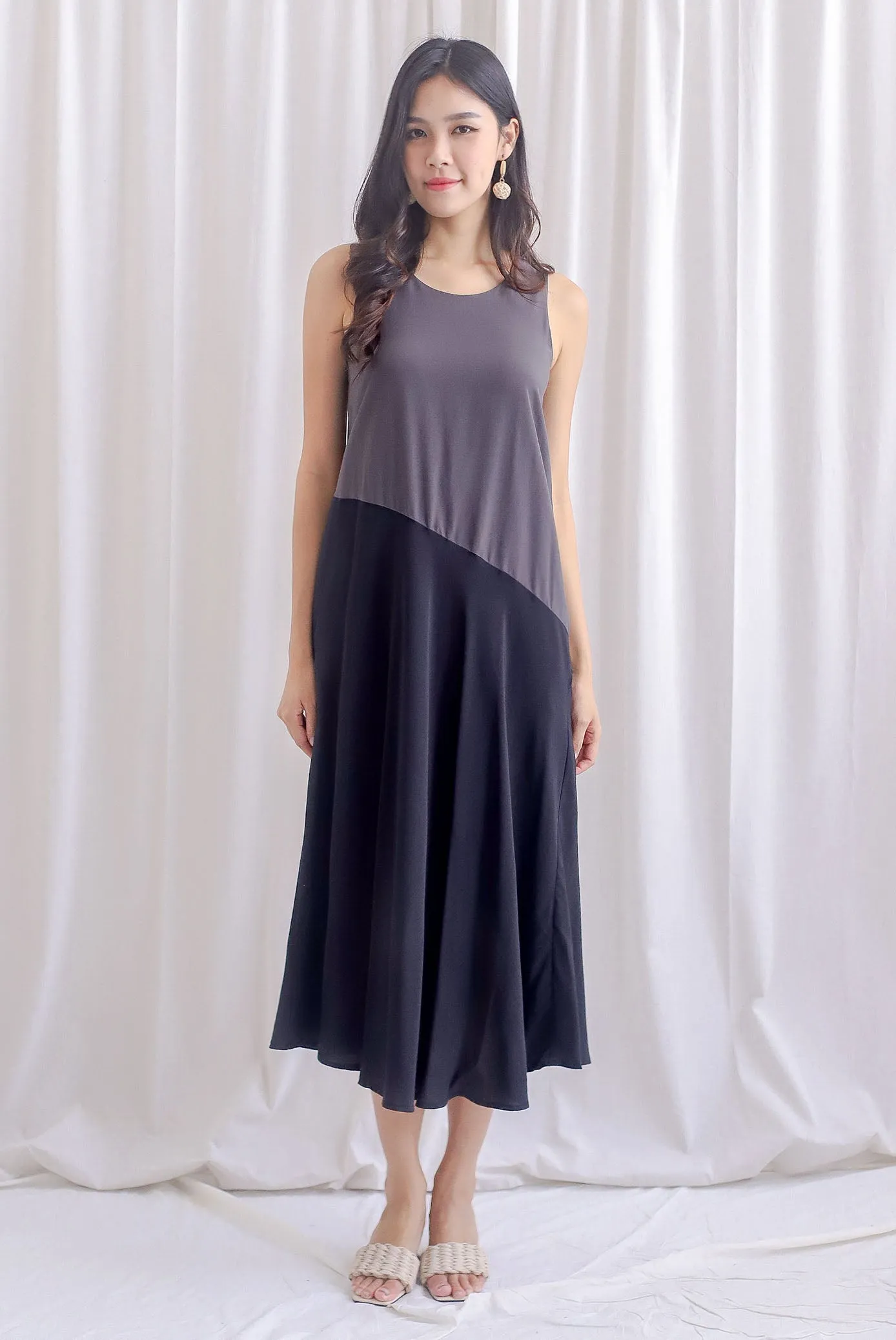 Mazee Colour Block Two Way Trapeze Maxi Dress In Grey/Black