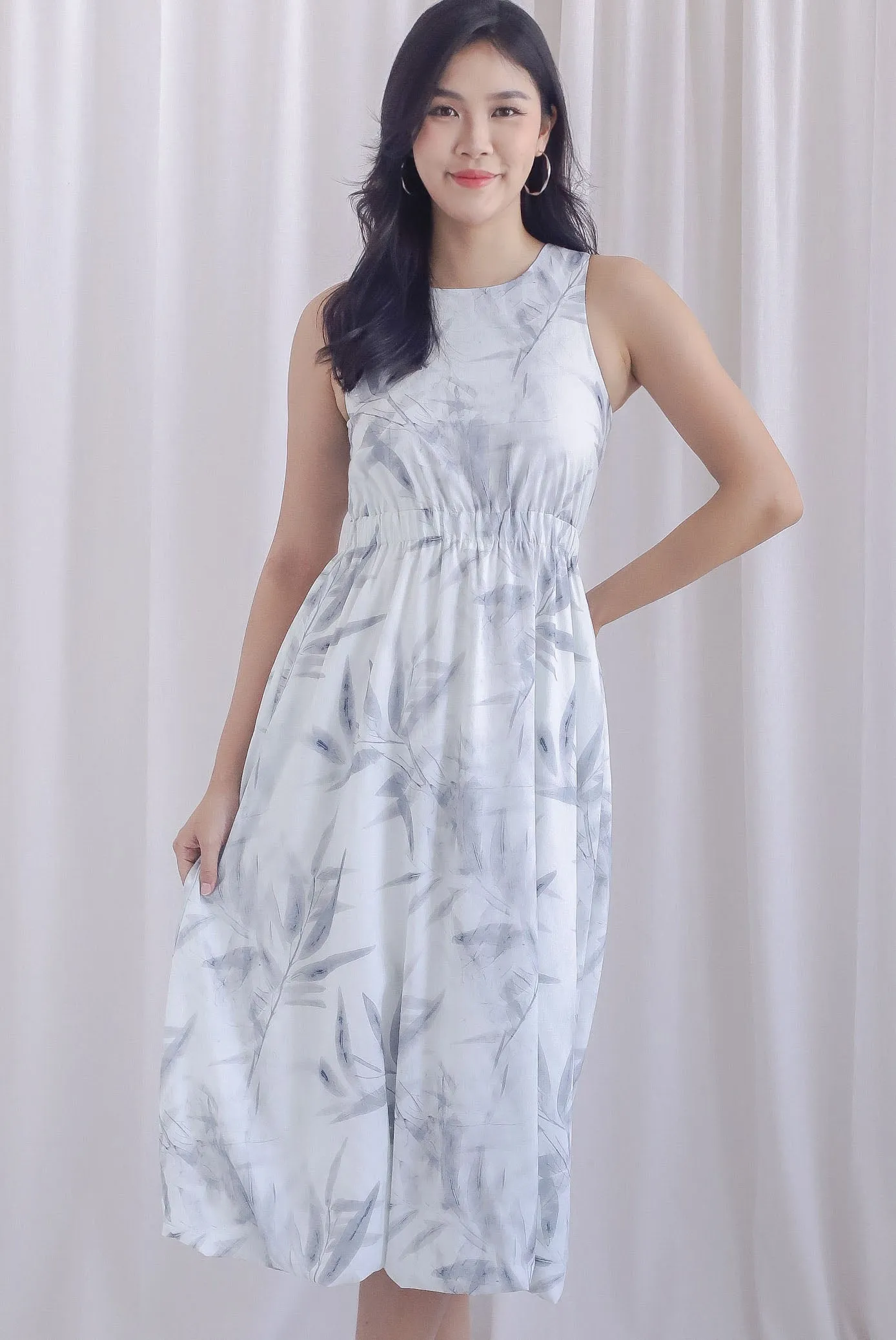 Nina Leafy Balloon Maxi Dress In Mono
