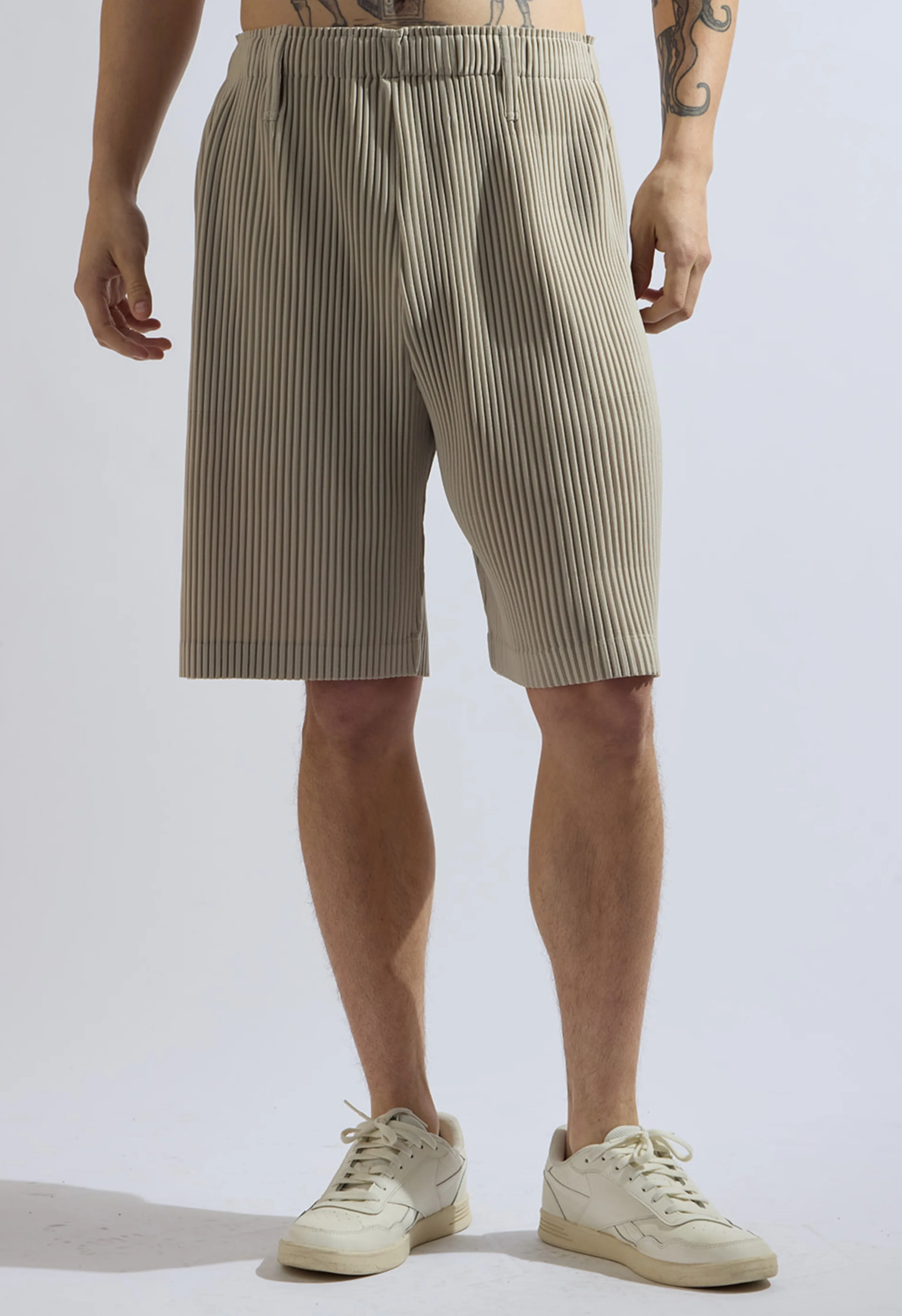 Pleated Short in Beige