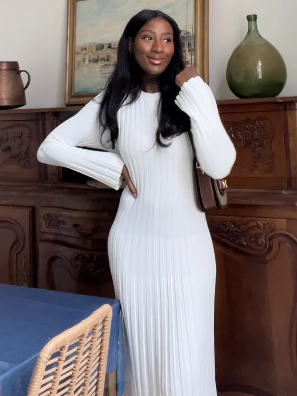Ribbed Knitted Maxi Dress with Round Neck and Fitted Waist