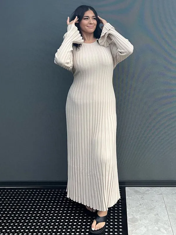 Ribbed Knitted Maxi Dress with Round Neck and Fitted Waist