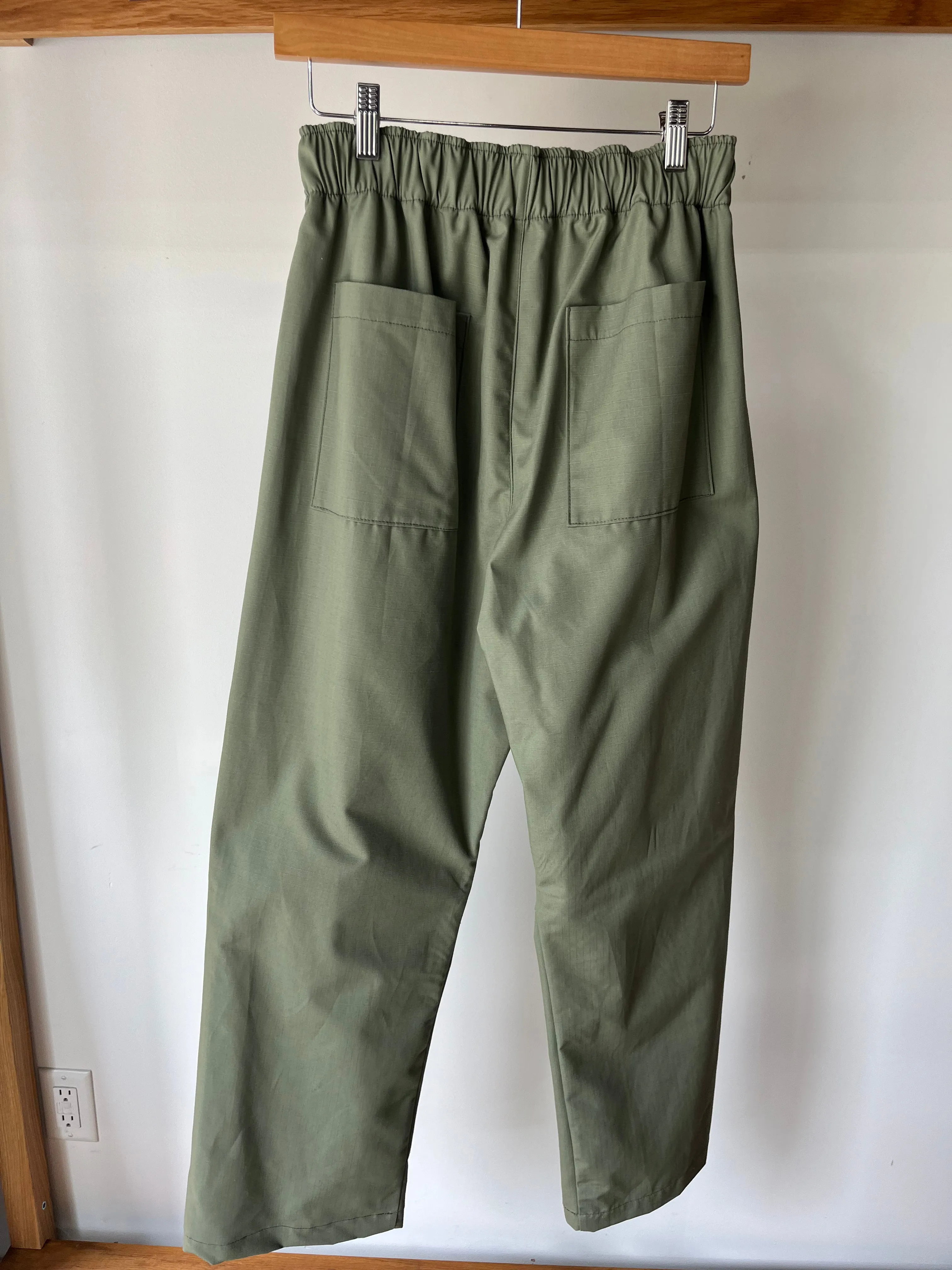 SAMPLE SALE: Sample Everyday Pant - Green Ripstop (Pleated Knee)