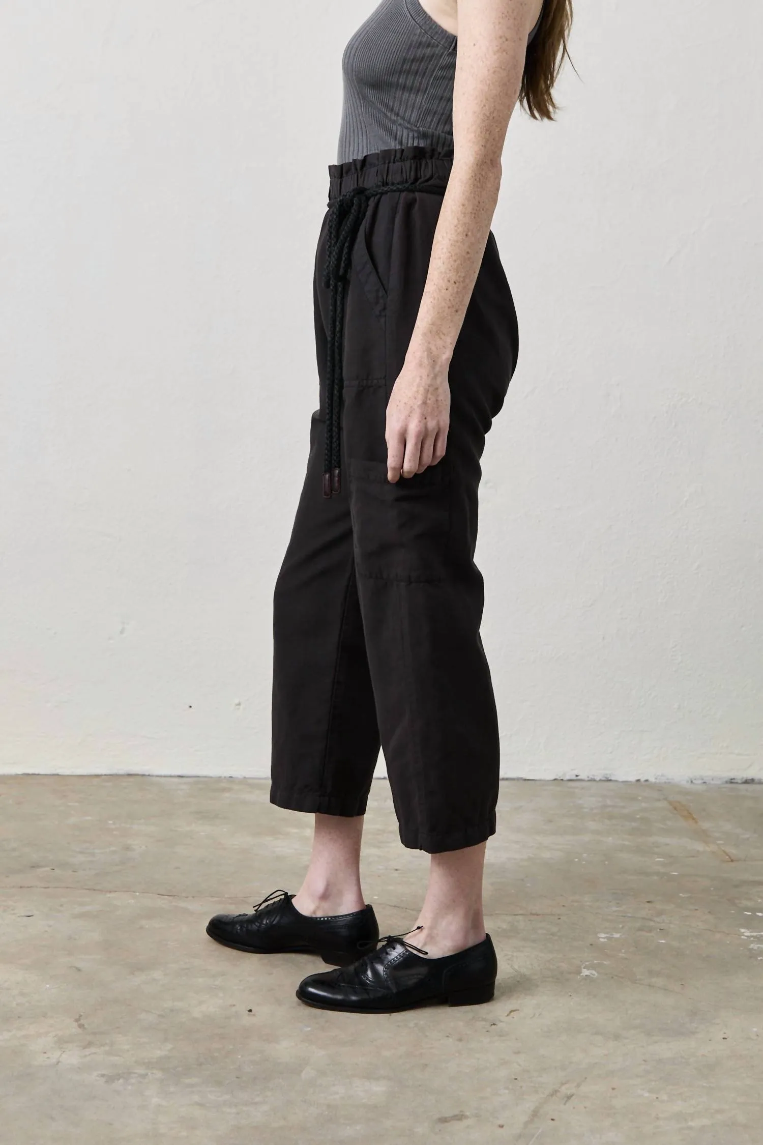 Shailey Paperbag Waist Pant In Faded Black