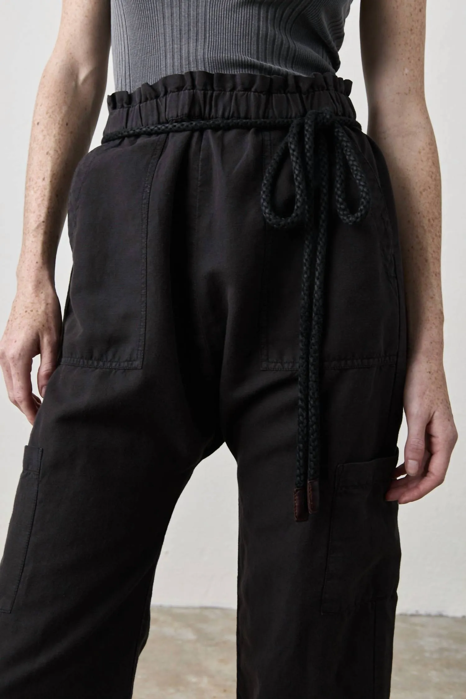 Shailey Paperbag Waist Pant In Faded Black