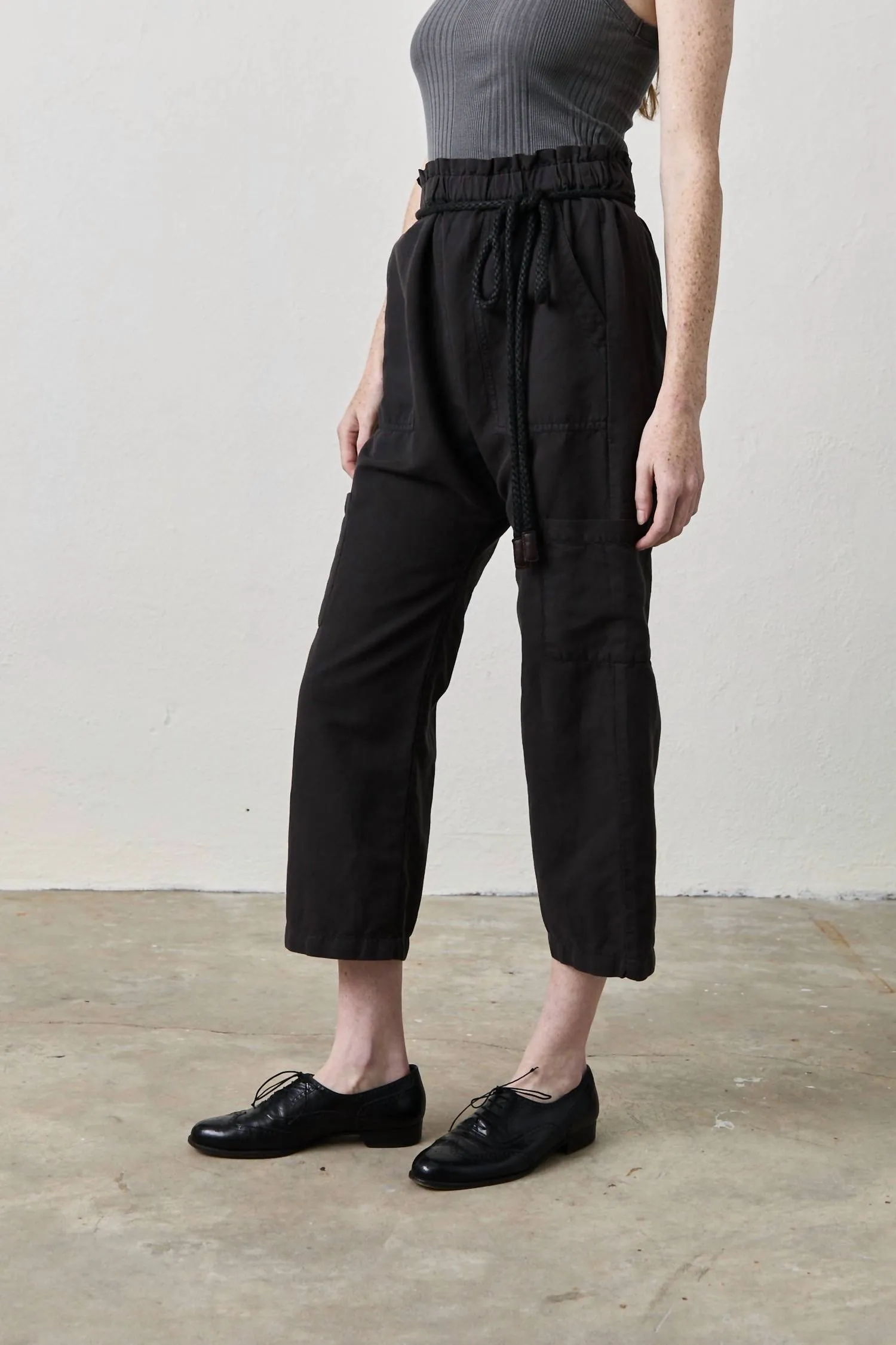 Shailey Paperbag Waist Pant In Faded Black