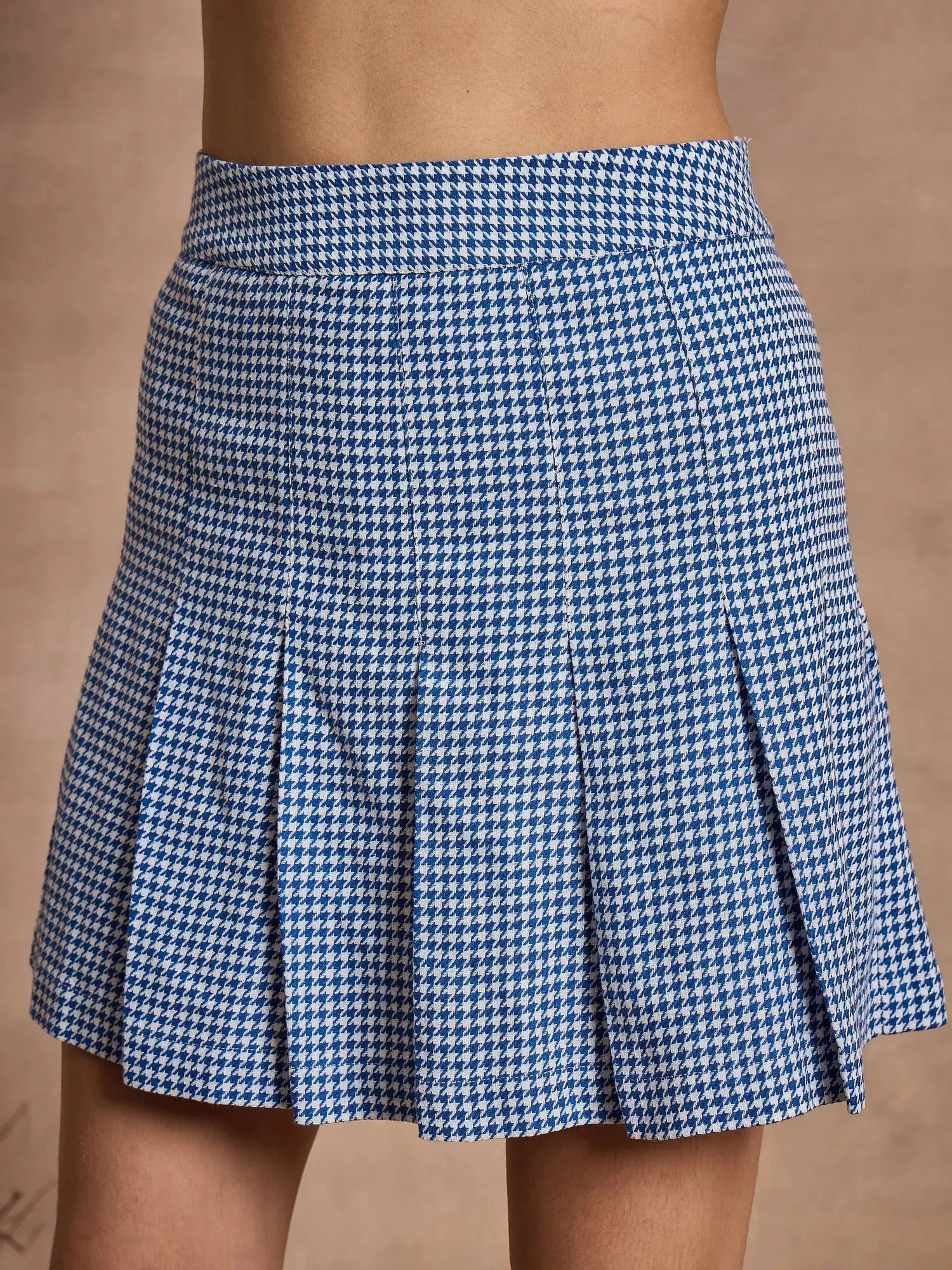 Women Blue Houndstooth Check Pleated Mini Skirt-SFSKRT30477