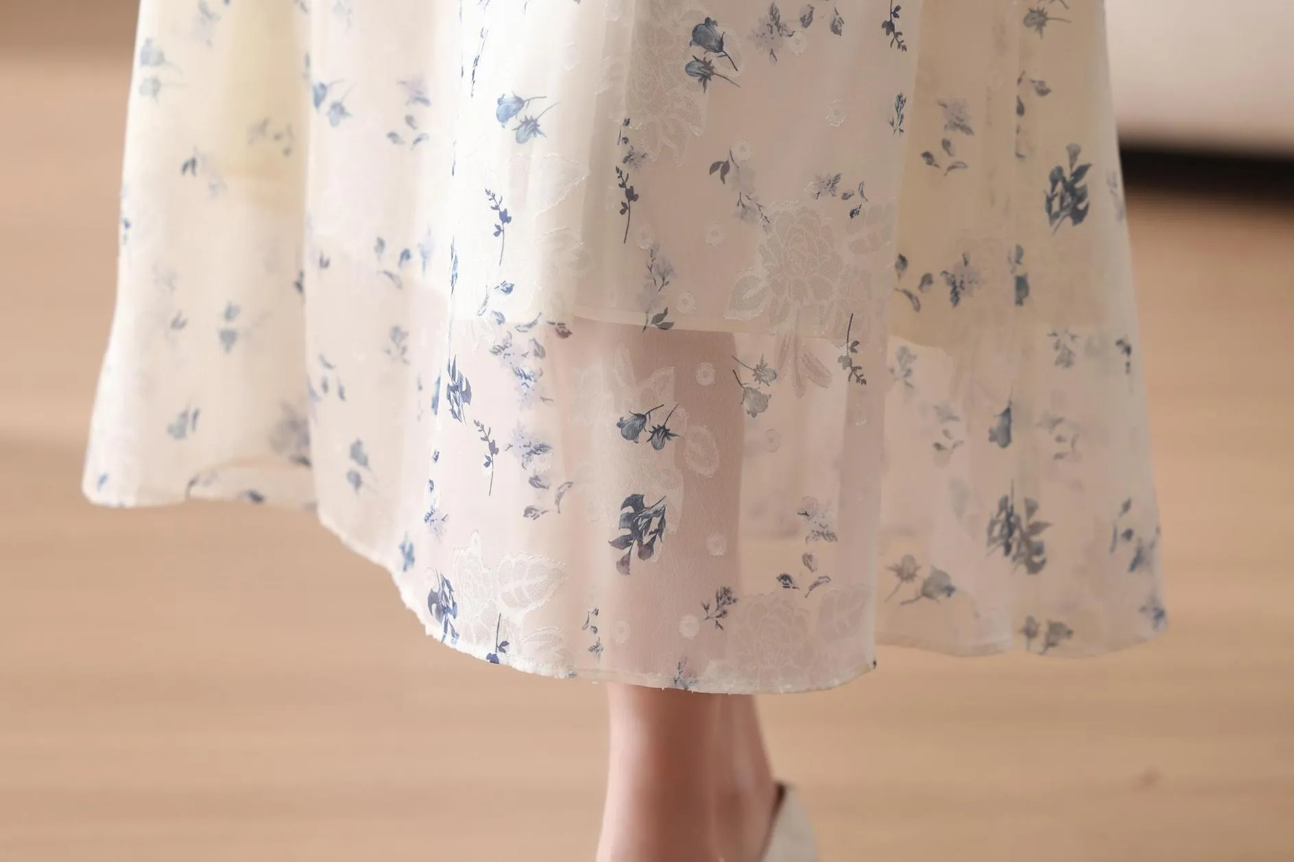 Women's Elastic-Waisted Floral Tea Tea Dress for Summer Fun