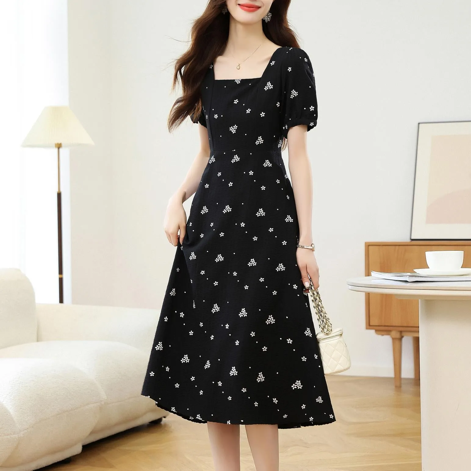 Women's Flattering Dress in Floral Print with French Charm