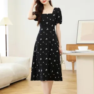 Women's Flattering Dress in Floral Print with French Charm