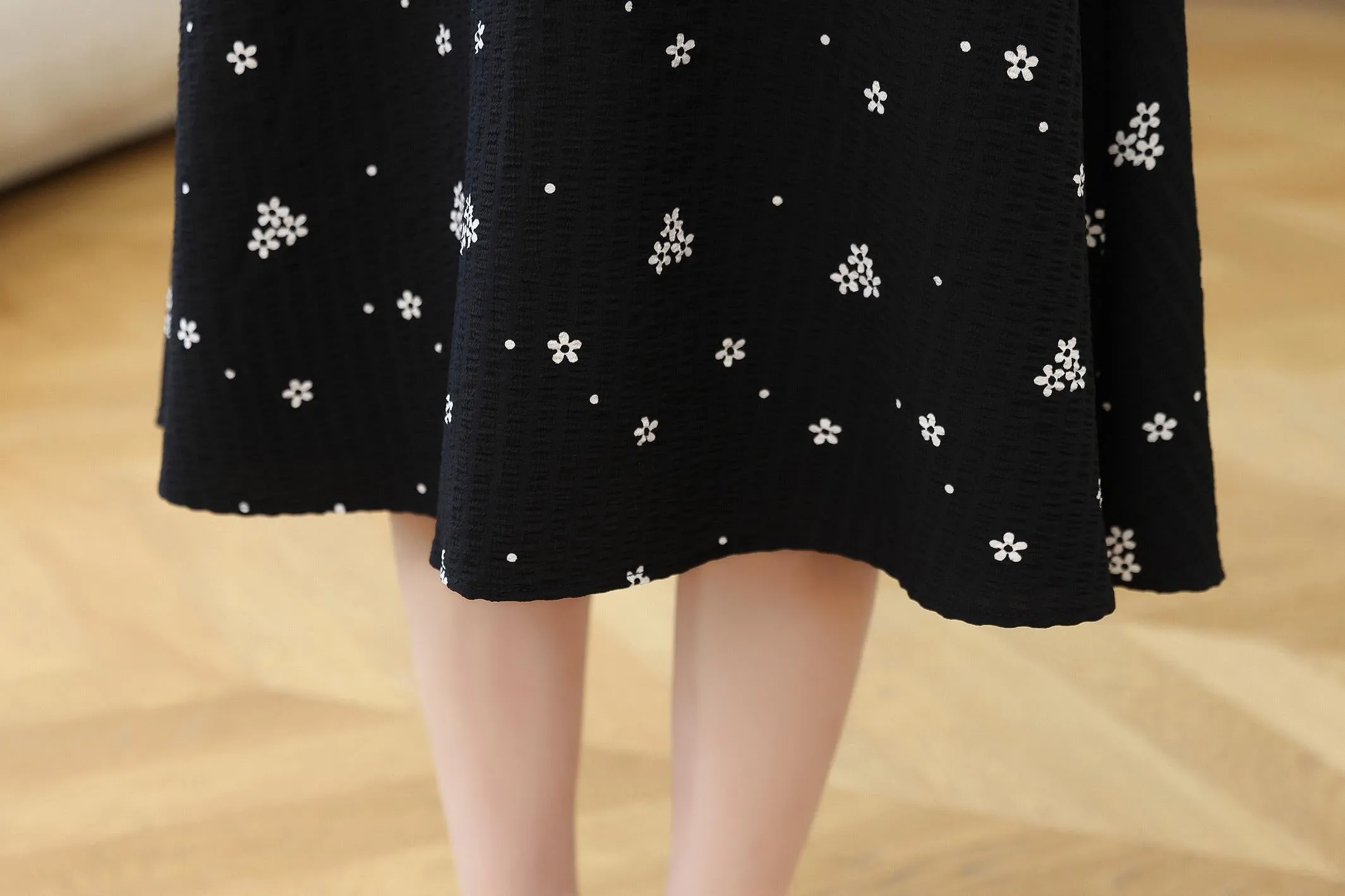 Women's Flattering Dress in Floral Print with French Charm