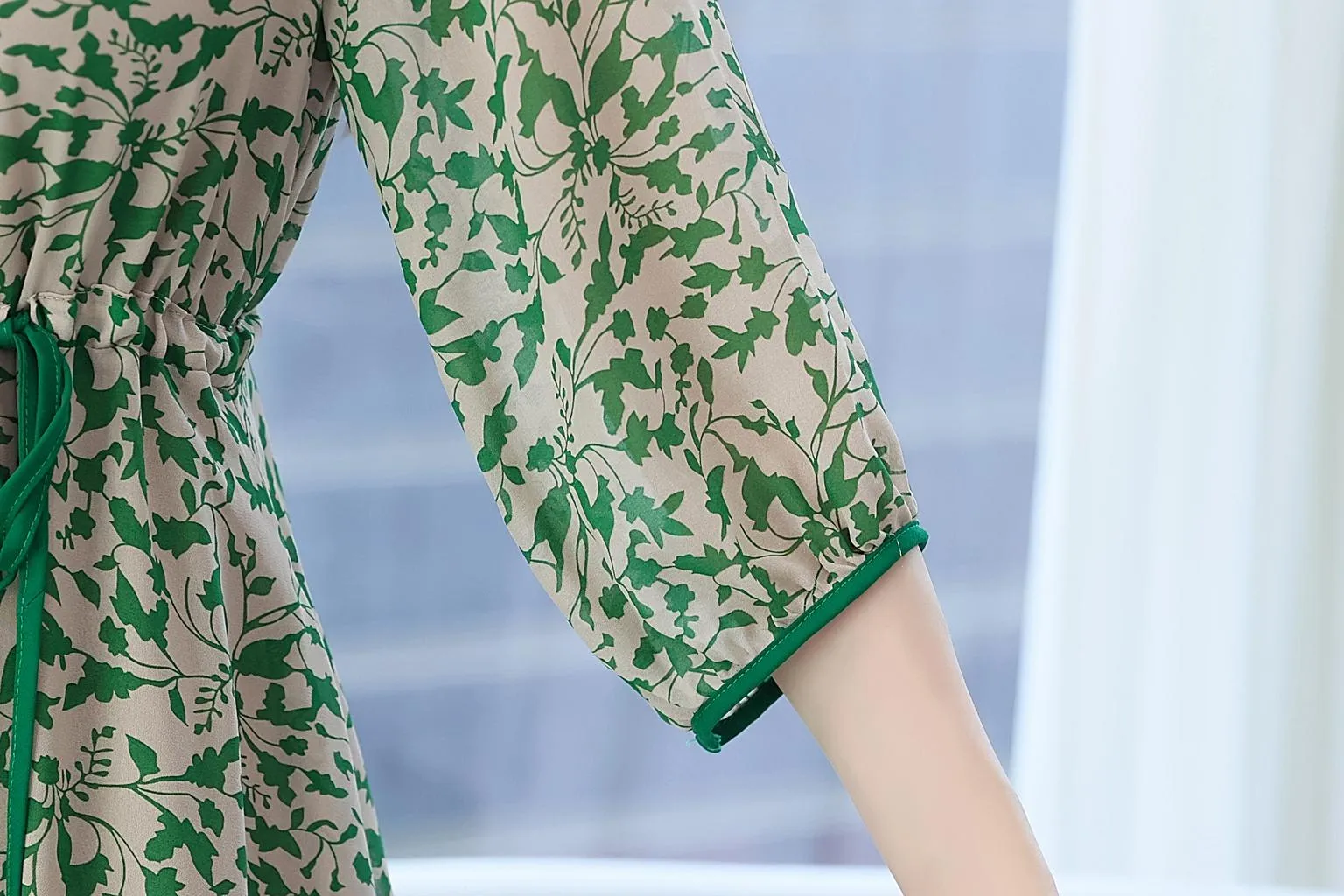 Women's Knee-length Tea Dress with Floral Print and Tie Detail